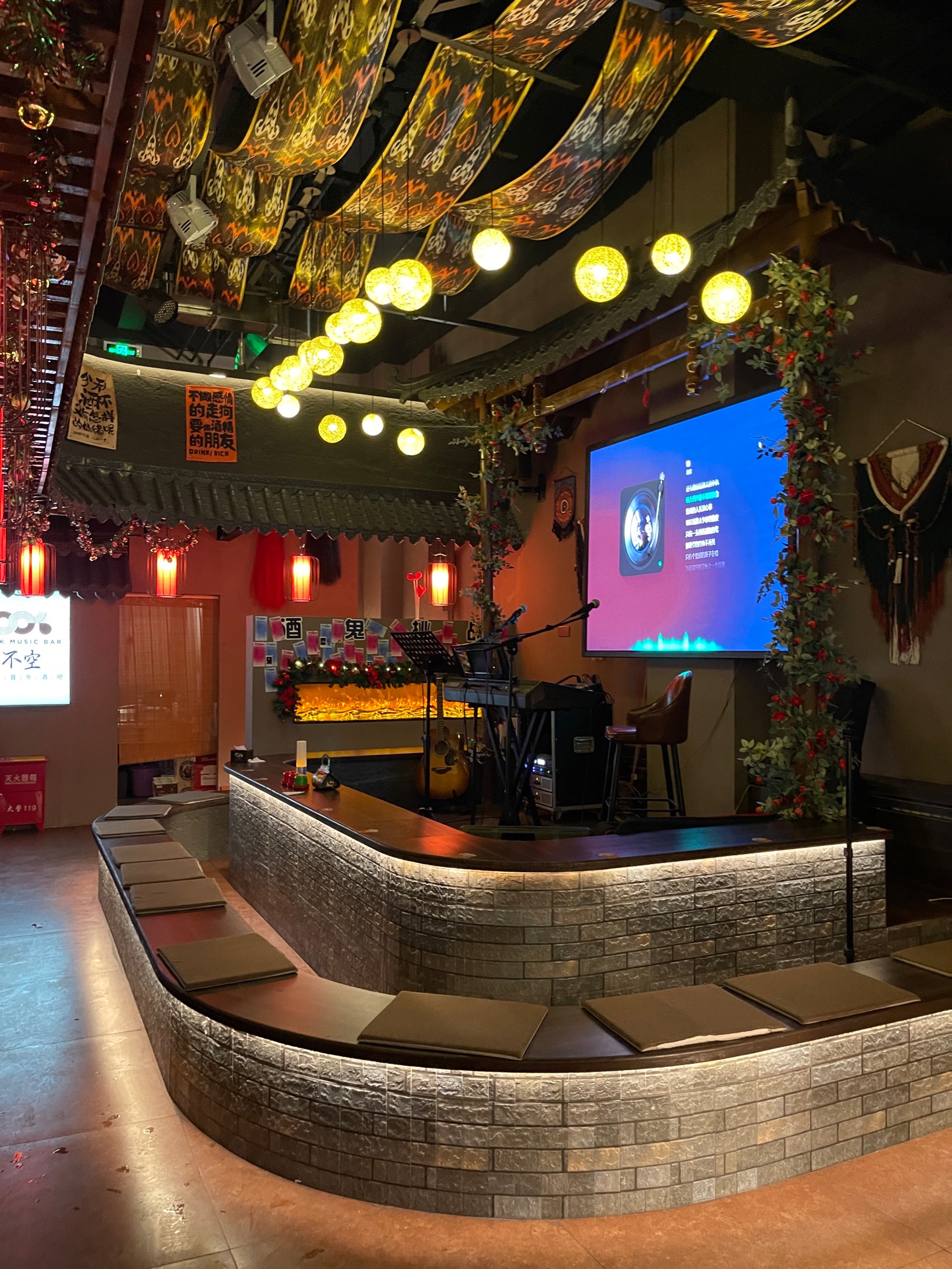 平凉商务KTV划算选择-庄浪县ktv预订